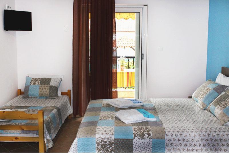 Souzana Rooms Nea Plagia Bagian luar foto